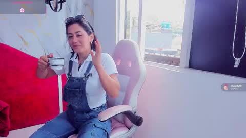 Cristal online show from 01/18/26, 06:23