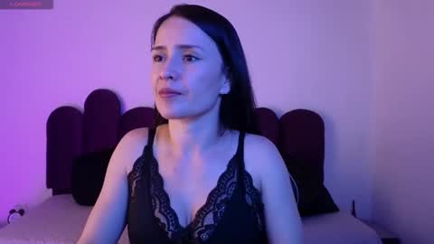  Alejandra from Wednesday to Saturday from 1000 pm to 400 am Colombian hour online show from 03/09/26, 11:31