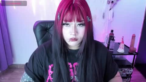 Snapshot of cristal_kosh chatting on 01/16/25, 01:04 Cris online show from 01/16/25, 01:04