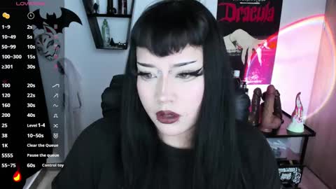 Snapshot of cristal_kosh chatting on 09/27/25, 03:28 Cris online show from 09/27/25, 03:28