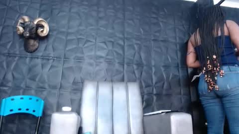 Snapshot of cristal_smith06 chatting on 10/05/25, 12:14 Hanna  online show from 10/05/25, 12:14