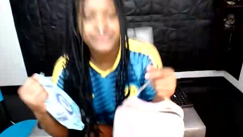 Snapshot of cristal_smith06 chatting on 06/08/26, 04:51 Hanna online show from 06/08/26, 04:51