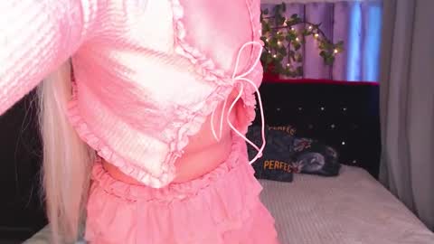 CristalAvy online show from 02/23/26, 07:28