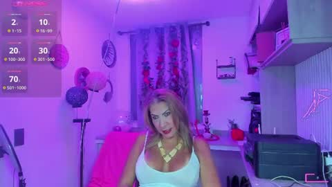 Snapshot of cristalayala_ chatting on 06/15/26, 12:46 Cristal Ayala online show from 06/15/26, 12:46