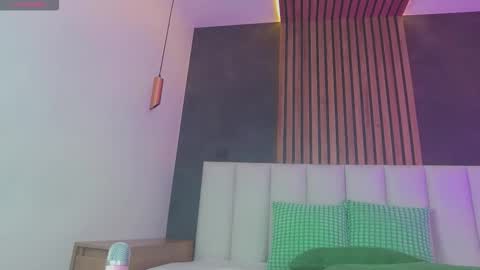 Nicole  Connection time 220pm-910pmCol online show from 02/06/26, 08:45