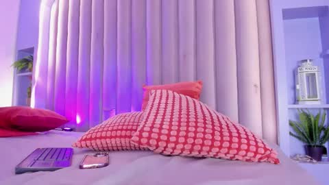 Nicole  Connection time 220pm-910pmCol online show from 03/07/26, 07:44