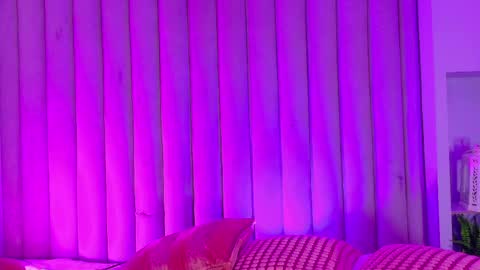 Nicole  Connection time 220pm-910pmCol online show from 04/21/26, 02:26