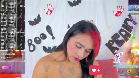 Snapshot of cristalsofiahot chatting on 10/23/25, 03:00 Cristal Sofia online show from 10/23/25, 03:00