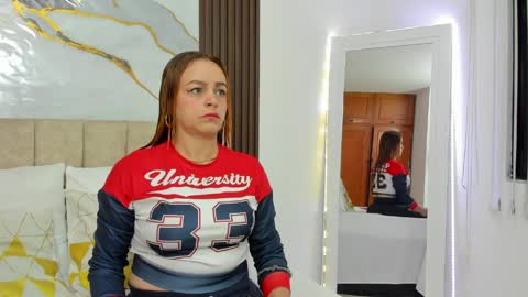 cristal walker online show from 03/25/26, 10:32