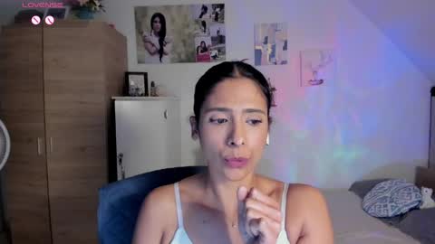 veronika online show from 04/15/26, 04:52