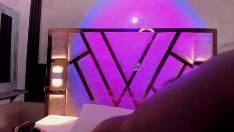 cristin  online show from 04/19/26, 05:56