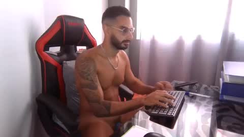 Snapshot of cristiandrs chatting on 07/11/26, 03:59 cristiandrs online show from 07/11/26, 03:59