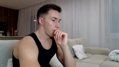 Snapshot of cristianovilla chatting on 02/14/25, 10:36 CristianoHailey online show from 02/14/25, 10:36