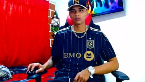Snapshot of cristiantayron chatting on 06/29/26, 12:06 cristian online show from 06/29/26, 12:06