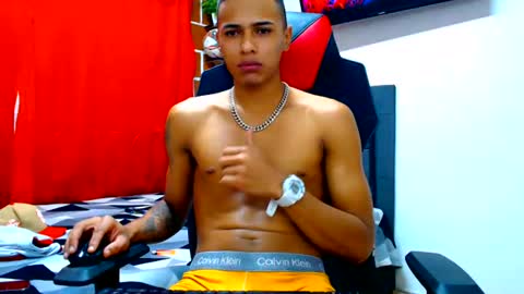 Snapshot of cristiantayron chatting on 06/29/26, 10:21 cristian online show from 06/29/26, 10:21
