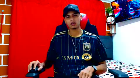 Snapshot of cristiantayron chatting on 07/12/26, 06:59 cristian online show from 07/12/26, 06:59
