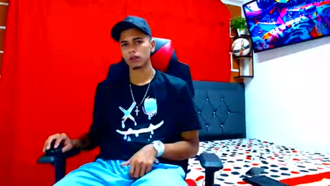Snapshot of cristiantayron chatting on 07/18/26, 03:49 cristian online show from 07/18/26, 03:49