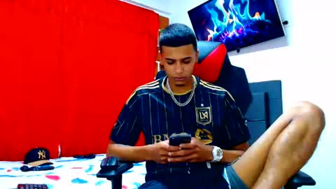 Snapshot of cristiantayron chatting on 07/28/26, 06:20 cristian online show from 07/28/26, 06:20