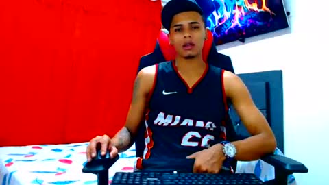 Snapshot of cristiantayron chatting on 07/30/26, 12:53 cristian online show from 07/30/26, 12:53