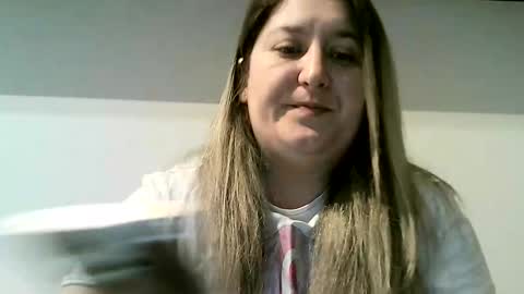 cristina20021991 online show from 10/24/25, 02:35