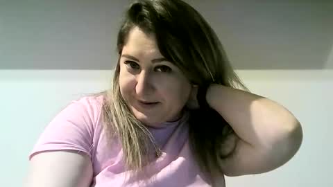 cristina20021991 online show from 10/25/25, 09:31