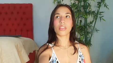 Snapshot of cristina_aznar chatting on 05/20/26, 07:20 Cris online show from 05/20/26, 07:20