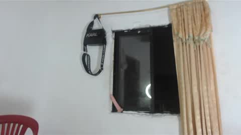 cristina_jennerdoll2104 online show from 01/04/25, 10:27