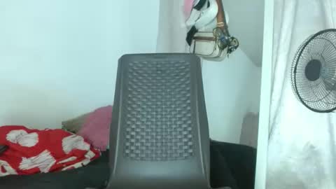 Snapshot of cristinamontiel74 chatting on 05/14/26, 06:26 cristinamontiel74 online show from 05/14/26, 06:26