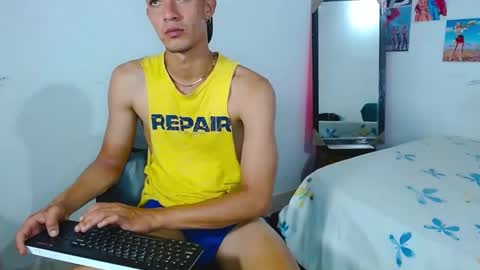 Snapshot of cristofer_hot98 chatting on 02/19/25, 04:34 Cristofer online show from 02/19/25, 04:34