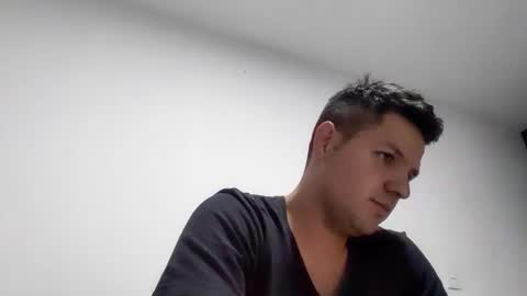 cristopher3042 online show from 02/08/25, 02:04