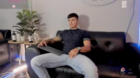 Snapshot of cristopher_strong chatting on 07/15/26, 01:27 Cristopher online show from 07/15/26, 01:27