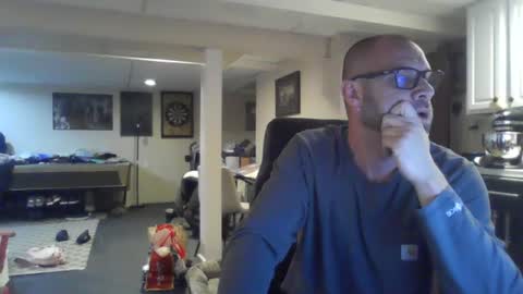 Snapshot of crm400 chatting on 06/17/26, 01:08 billybasement online show from 06/17/26, 01:08