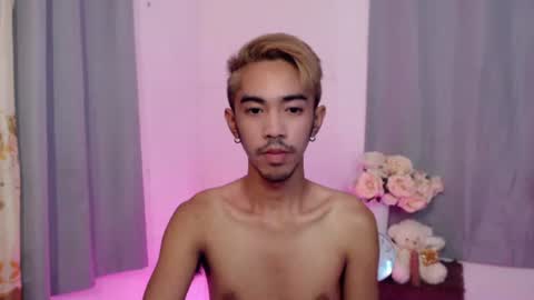 crocodale online show from 10/29/25, 04:09