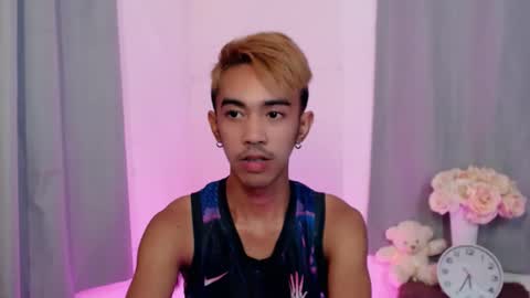 crocodale online show from 11/11/25, 02:06