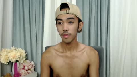 crocodale online show from 04/15/26, 03:24