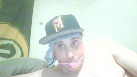 Snapshot of cronski_longcock chatting on 10/19/25, 12:33 cronski_longcock online show from 10/19/25, 12:33