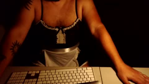 Snapshot of crossdressercrowe chatting on 11/01/25, 12:56 Insta theramonacrowecd online show from 11/01/25, 12:56