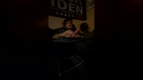 crowken33565280 online show from 04/05/26, 09:12