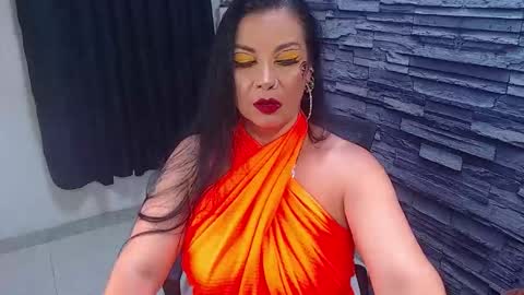cruela_deviil online show from 11/22/25, 06:51
