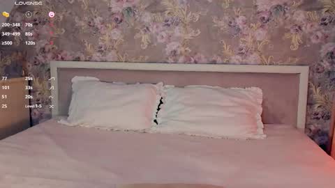 Snapshot of cruelcutie chatting on 09/10/25, 08:47 Rina online show from 09/10/25, 08:47