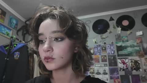 cruella_mira online show from 10/23/25, 06:06