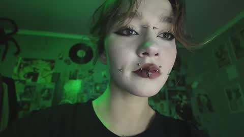 cruella_mira online show from 11/10/25, 05:34