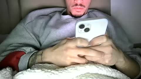 cruzgg_ online show from 06/25/26, 11:09