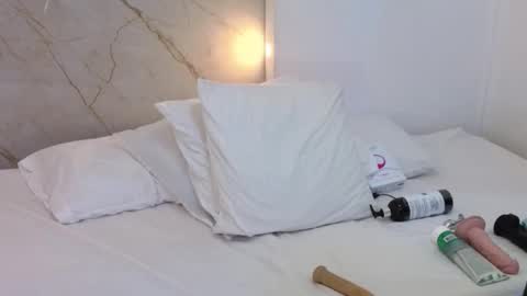 Cry online show from 11/15/25, 10:48