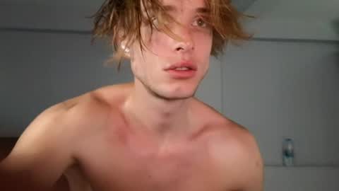 Snapshot of cryptongood chatting on 02/05/25, 09:04 Lin inst lingoodyy online show from 02/05/25, 09:04