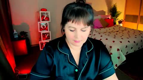 Snapshot of crystaalstaar chatting on 02/18/26, 07:32 Anna online show from 02/18/26, 07:32