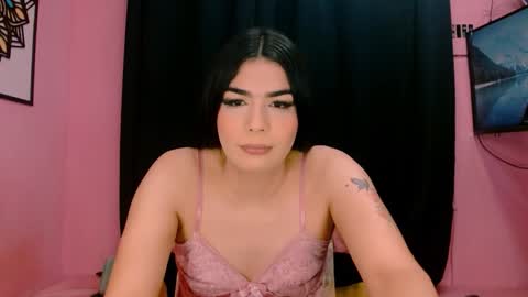 Snapshot of crystal420_ chatting on 10/12/25, 04:44 Instagram cristal espinosa1 online show from 10/12/25, 04:44