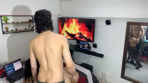 Snapshot of crystal5358 chatting on 12/15/25, 07:12 crystal5358 online show from 12/15/25, 07:12