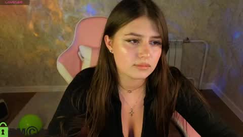 Crystal  Lacee online show from 03/14/26, 09:15