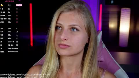Snapshot of crystal_blond chatting on 03/17/26, 09:18 Crystal online show from 03/17/26, 09:18
